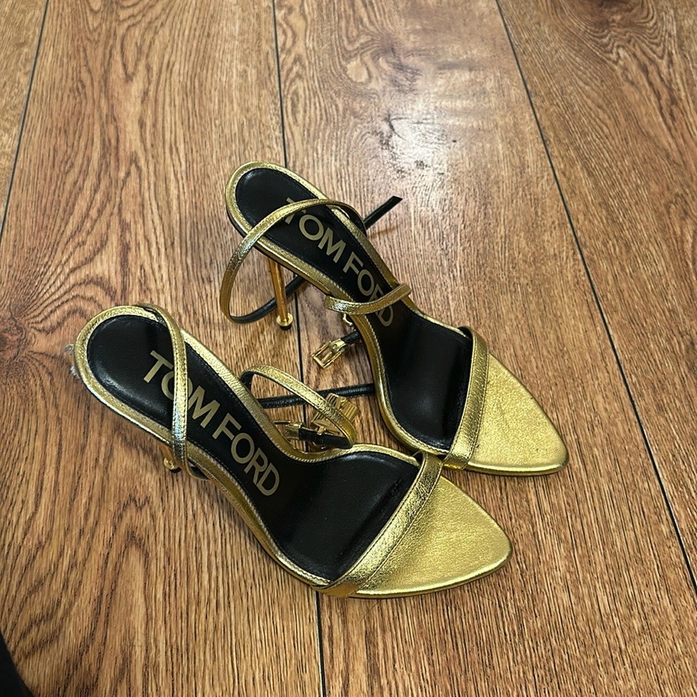 Tom ford lock heels gold